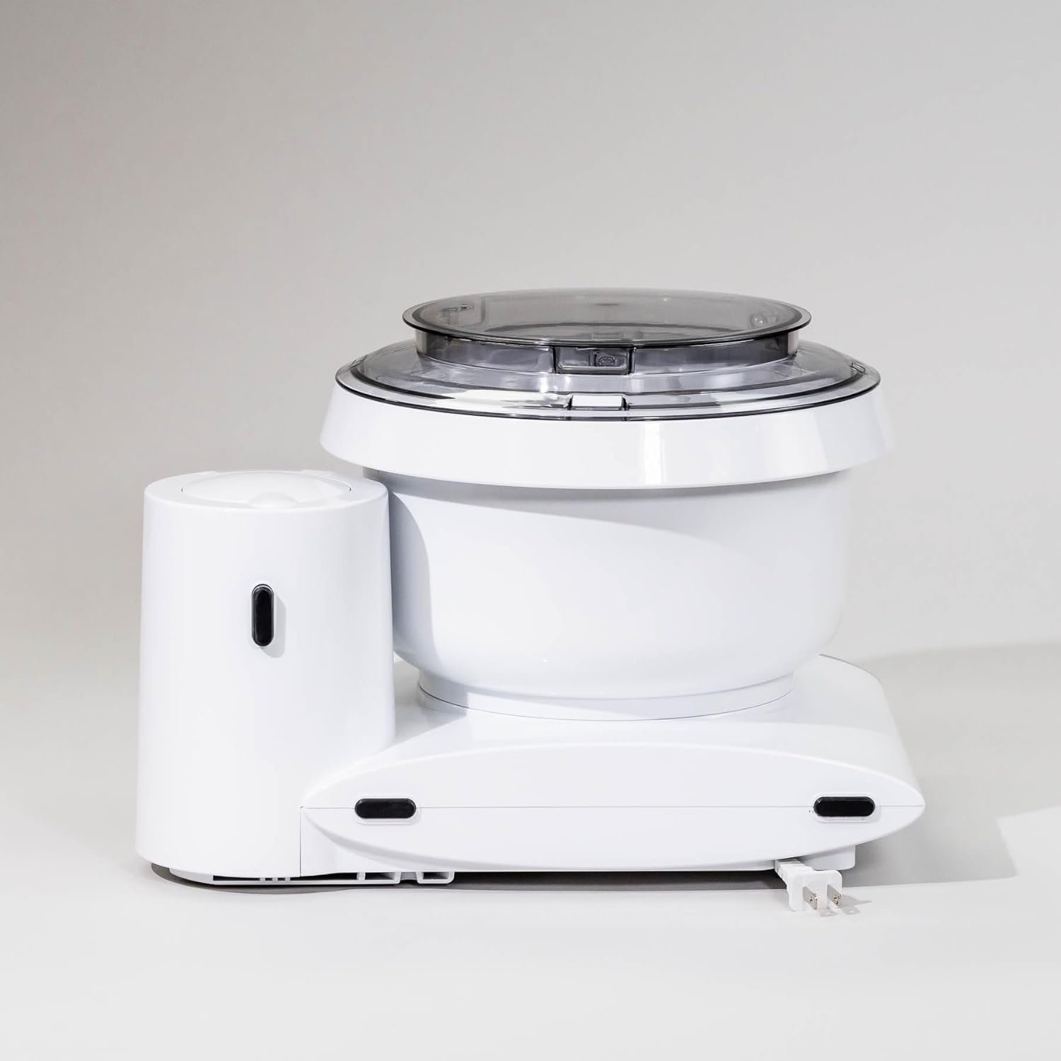 Bosch Universal Plus Stand Mixer 500 Watt, 6.5 Quarts with Wire Whips, Dough Hook & NutriMill Dough Hook Extender Bundle - Image 5