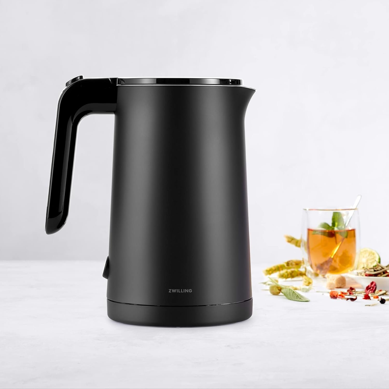 ZWILLING Enfinigy Cool Touch 1-Liter Electric Kettle, Cordless Tea Kettle & Hot Water - Black - Image 3