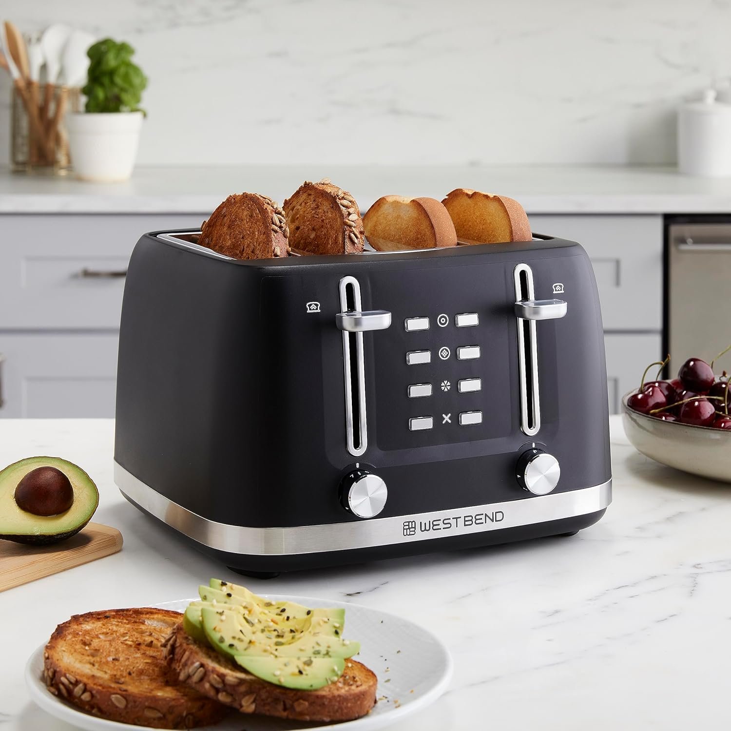West Bend Toaster 2-Slice Extra-Wide and Deep Slots with 3 Functions and 7 Shade Settings Manual Toast Lift Lever Auto Shut-Off and Removable Crumb Tray, 1500-Watts, Black - Image 2